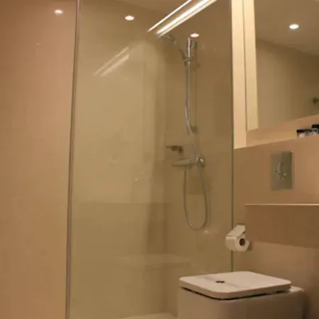 Otel Araba